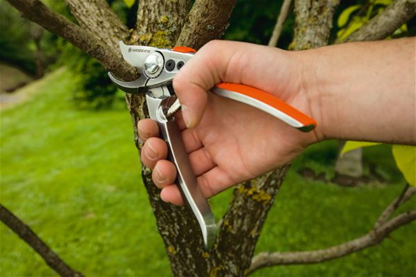 Záhradné nožnice GARDENA Premium BP 50