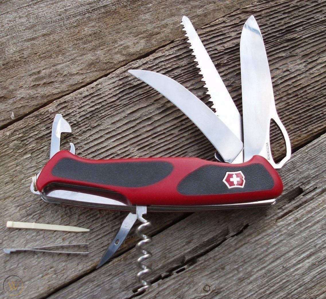 VICTORINOX 0.9583.MC RangerGrip 57 Hunter