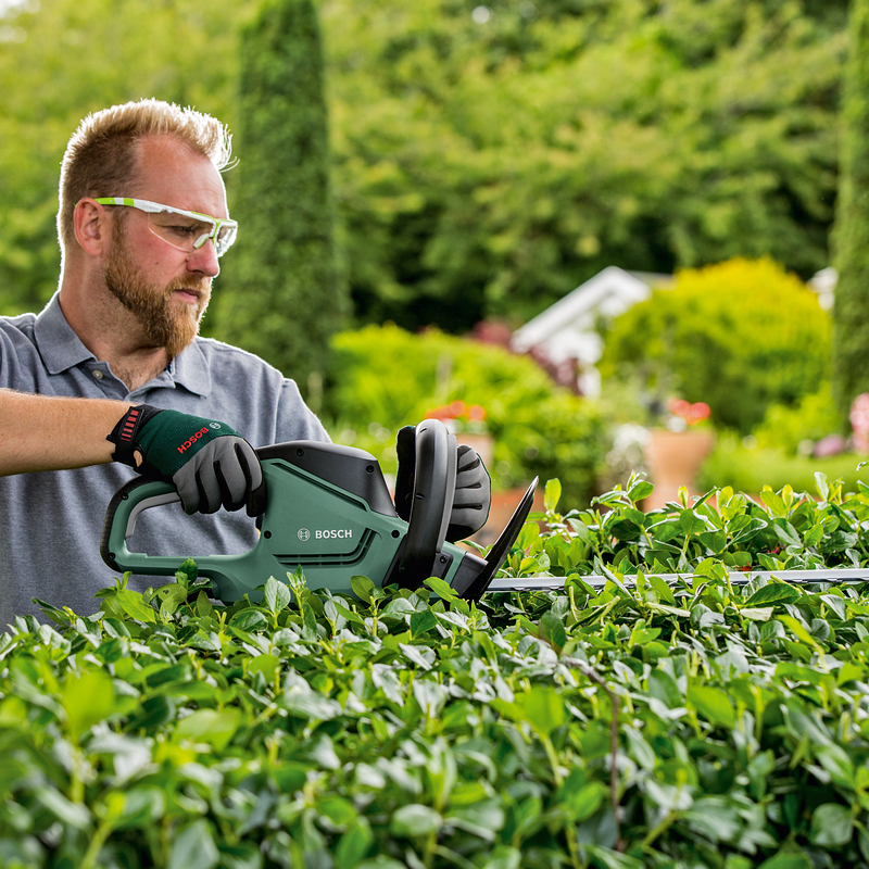 BOSCH UniversalHedgeCut 50