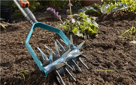 Combisystem GARDENA kyprič záhonov