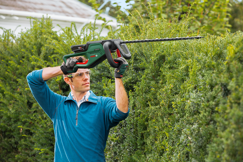 BOSCH UniversalHedgeCut 18V-50