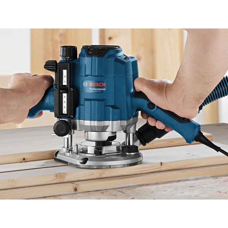 BOSCH GOF 1250 CE