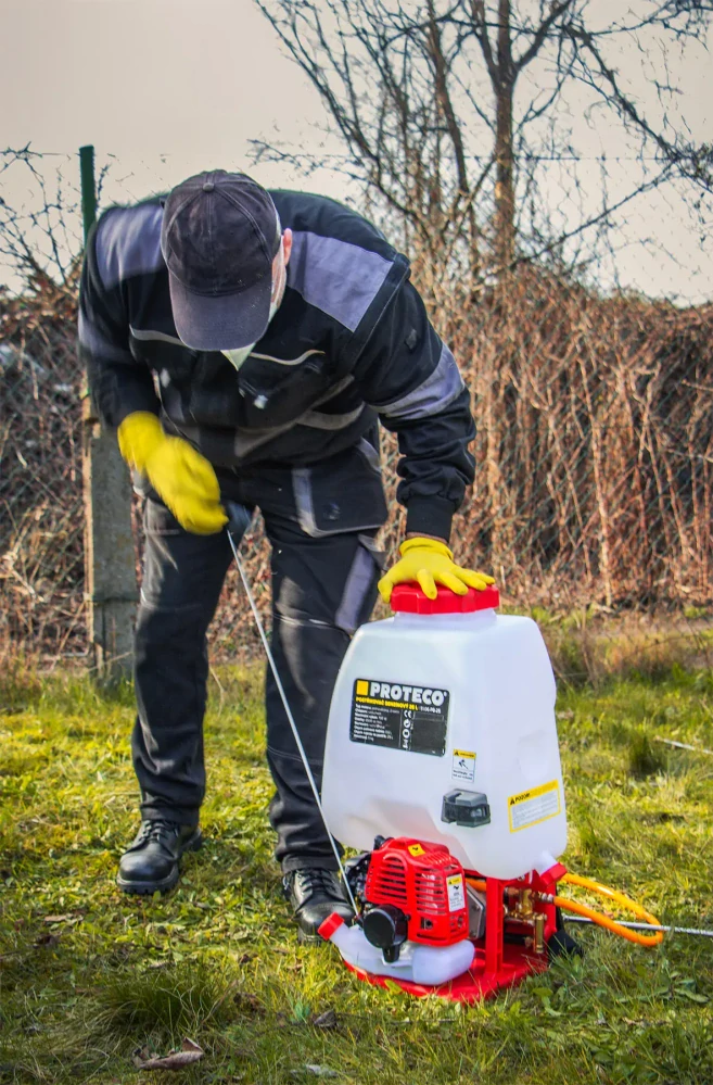 Postrekovač motorový PROTECO 25 l