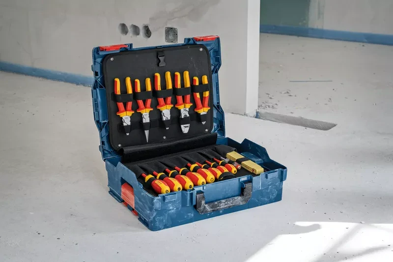 Elektrikársky kufor BOSCH 37-dielny Professional