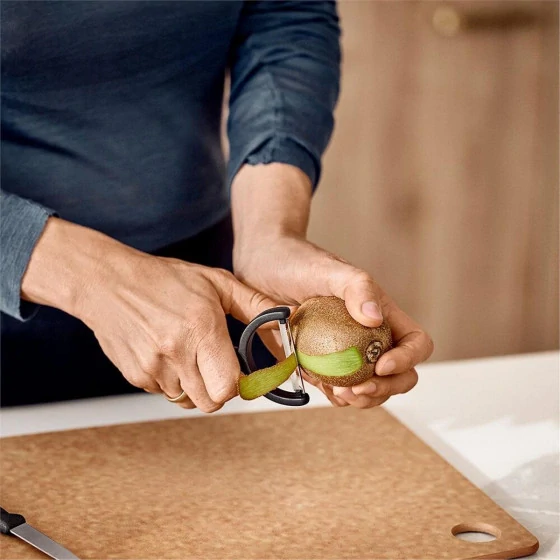 VICTORINOX škrabka univerzálna 6.0963.3 - čierna