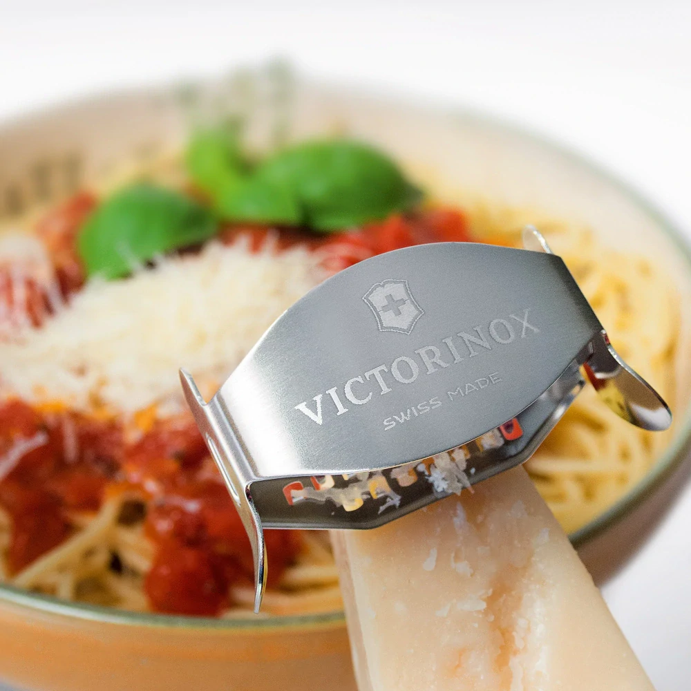 VICTORINOX strúhač na syr 7.6076
