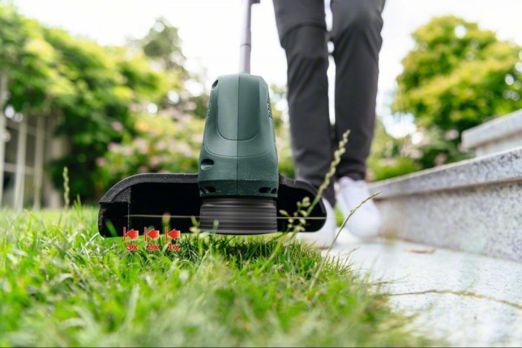 BOSCH EasyGrassCut 18V-26 1x2,5Ah