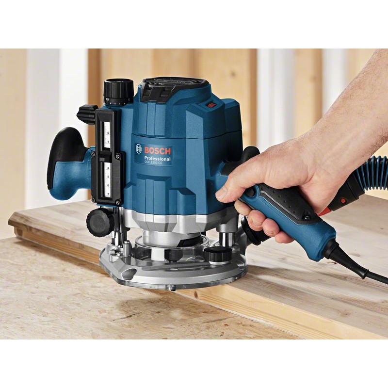 BOSCH GOF 1250 CE