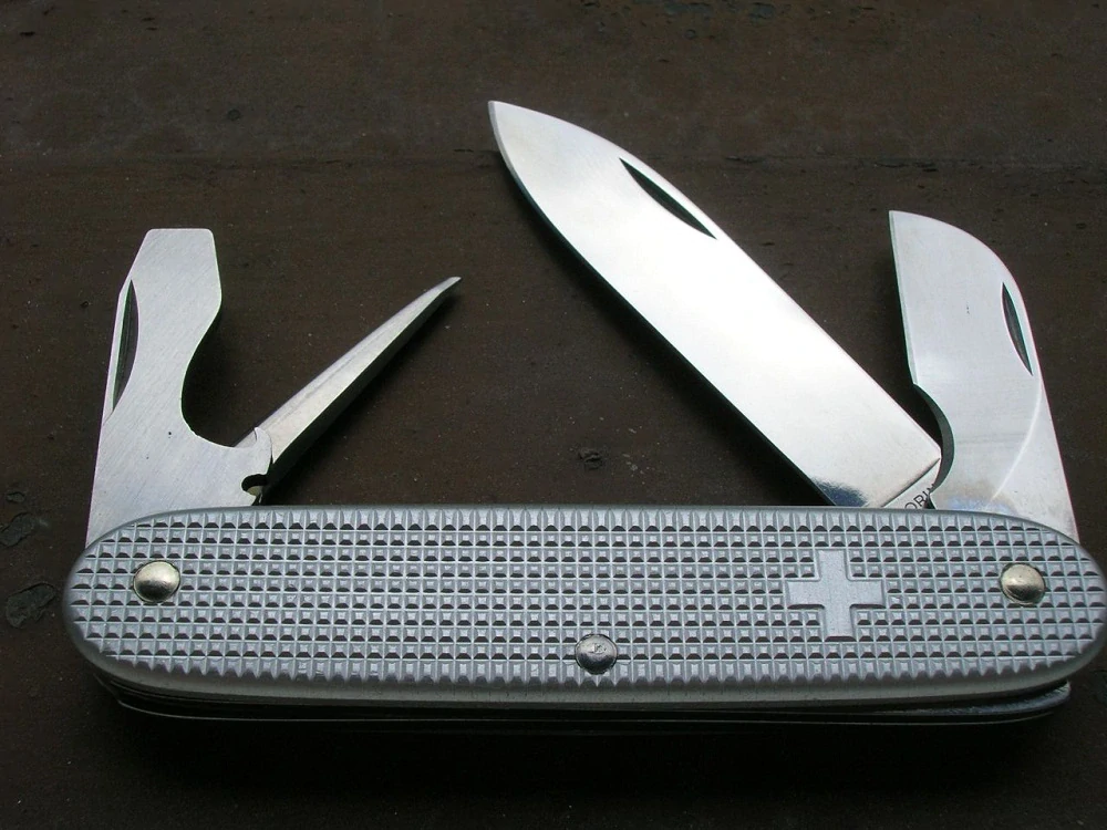 VICTORINOX ELECTRICIAN 0.8120.26