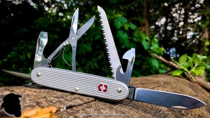 VICTORINOX FARMER 0.8241.26