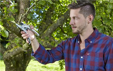 Ráčnové nožnice GARDENA SmartCut Comfort