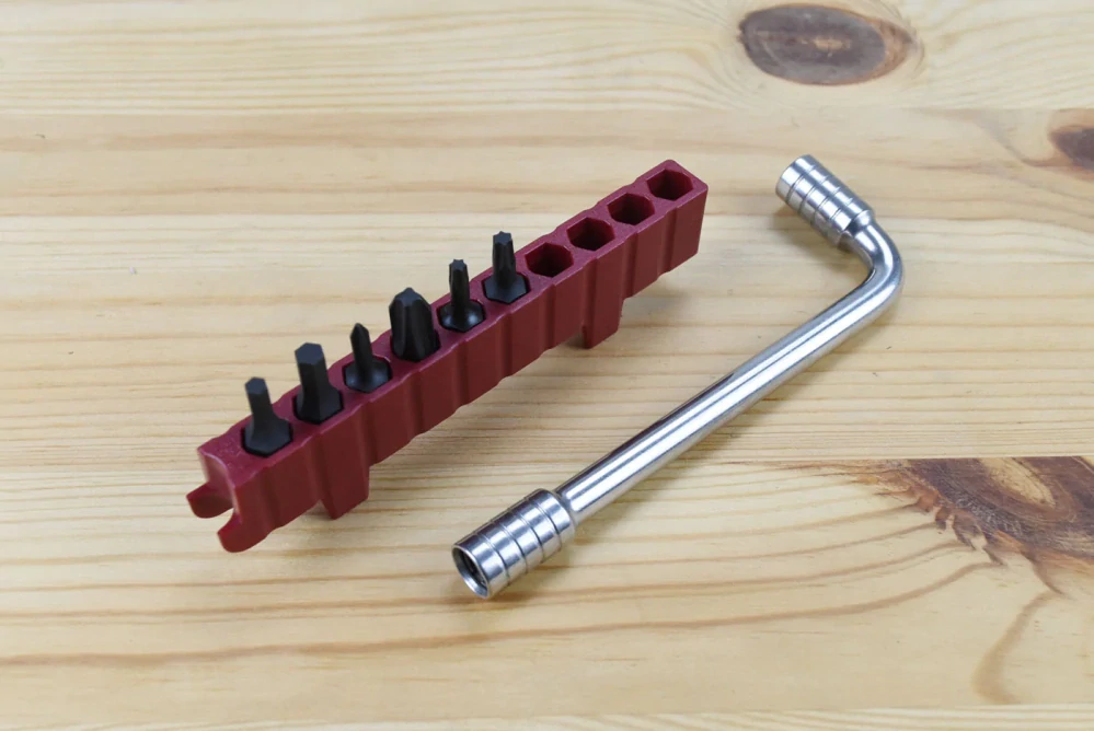 VICTORINOX 3.0303 držiak s kľúčom a bitmi