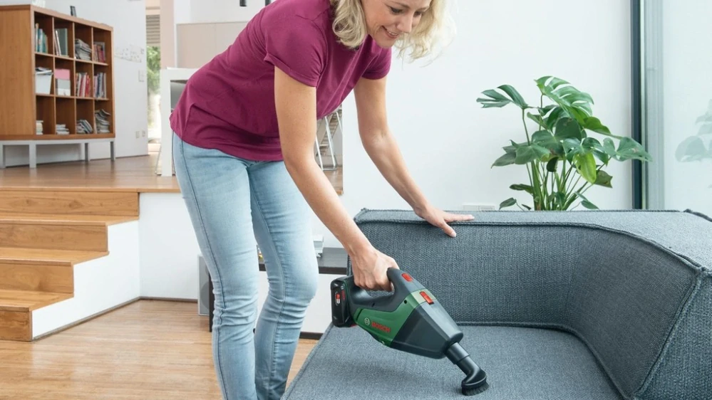 BOSCH UniversalVac 18