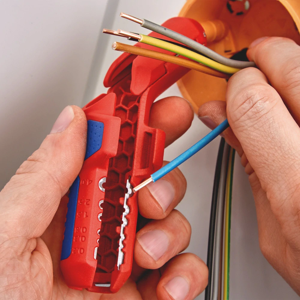 Knipex univerzálny odizolovací nástroj 16 95 02 SB