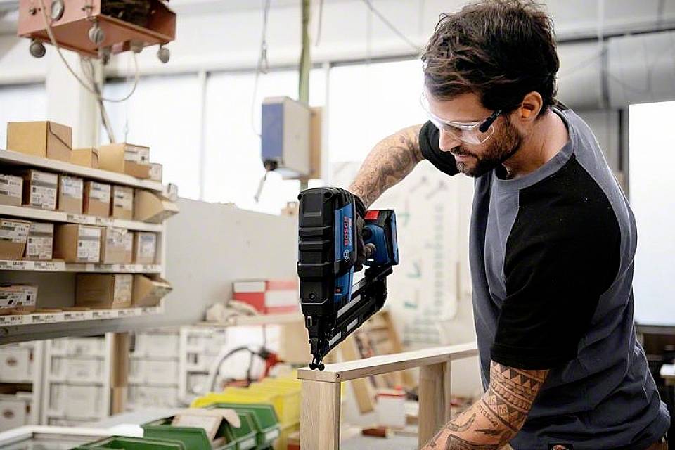 BOSCH Professional GNH 18V-64 M solo 0.601.481.001
