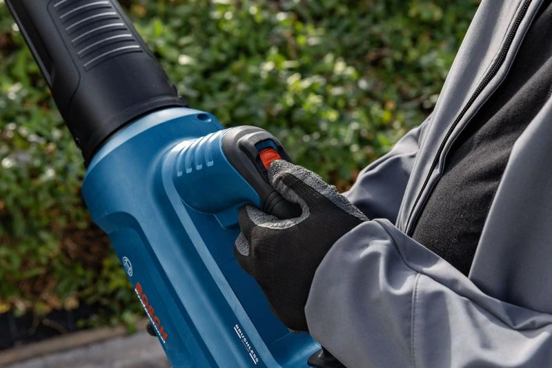 BOSCH GBL 18V-750
