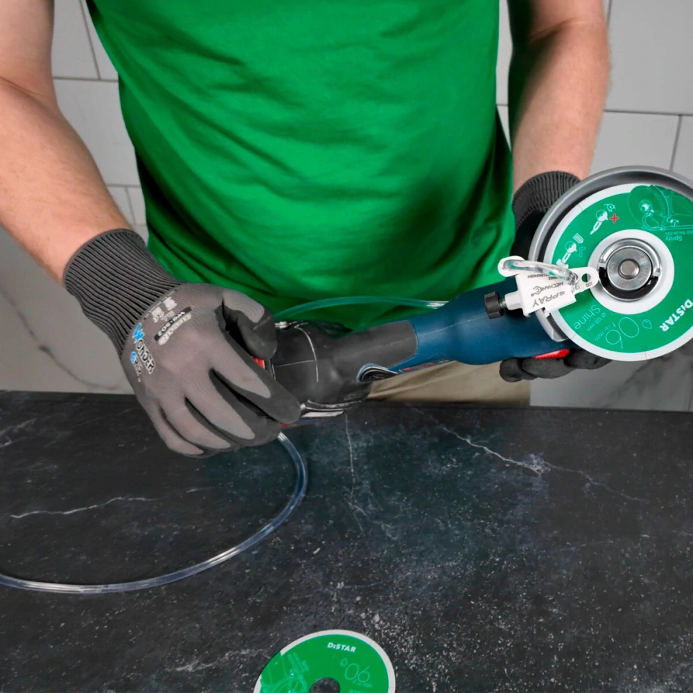 Prípravok DISTAR MECHANIC SPRAY 115-125 pre mokré rezanie