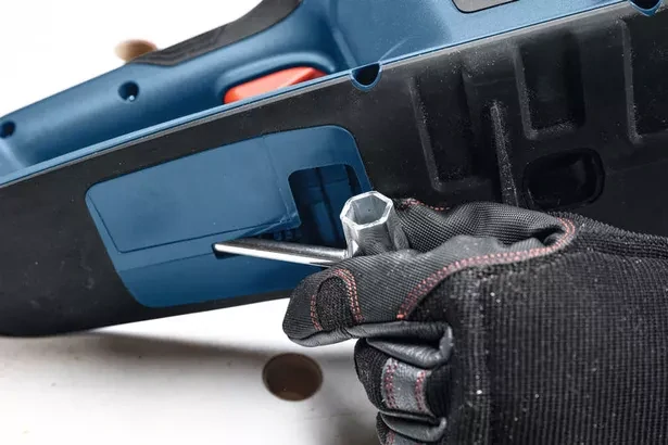 BOSCH GKE 18V-40