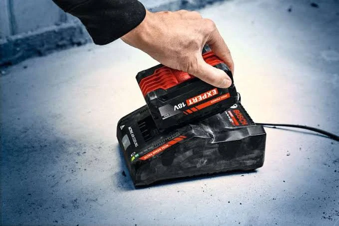 BOSCH 3× EXBA18V-80 + EXAL18V-160