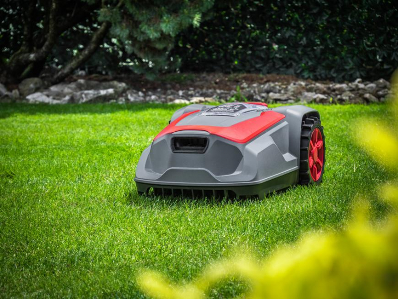 Robotická kosačka Worcraft RLM-20Li 1000m2