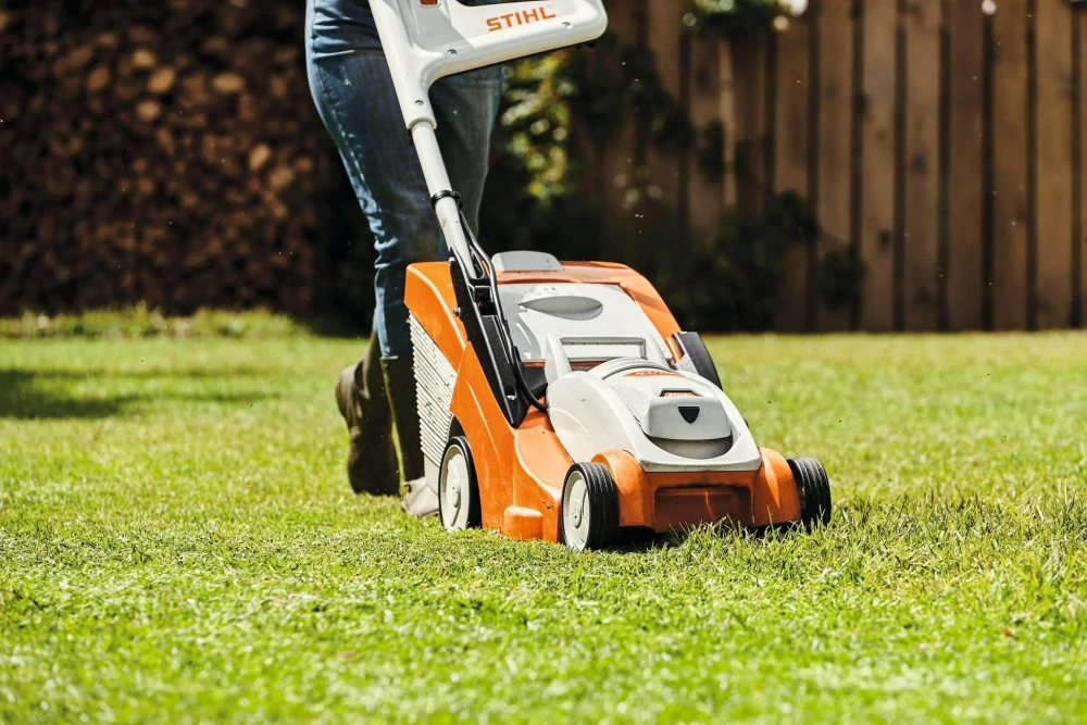 STIHL RMA 239 C , set 2xAK30 + 1xAL101