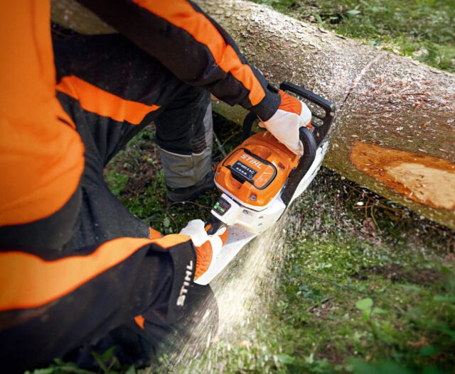 STIHL MSA 300 C-B sólo verzia