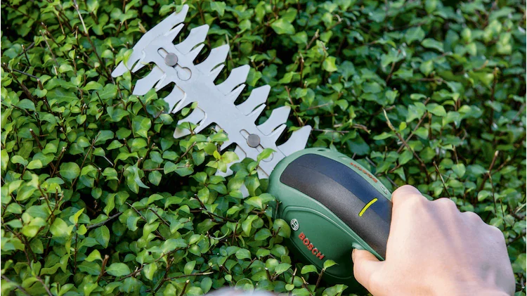 Nožnice na kríky a trávu BOSCH EasyShear