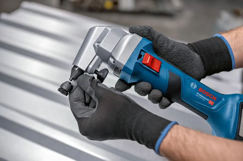 BOSCH PRO GSC 18V-16 E sólo