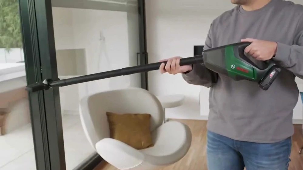 BOSCH UniversalVac 18