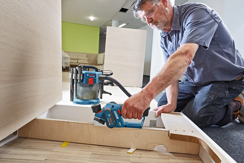 BOSCH GHO 12V-20 Set