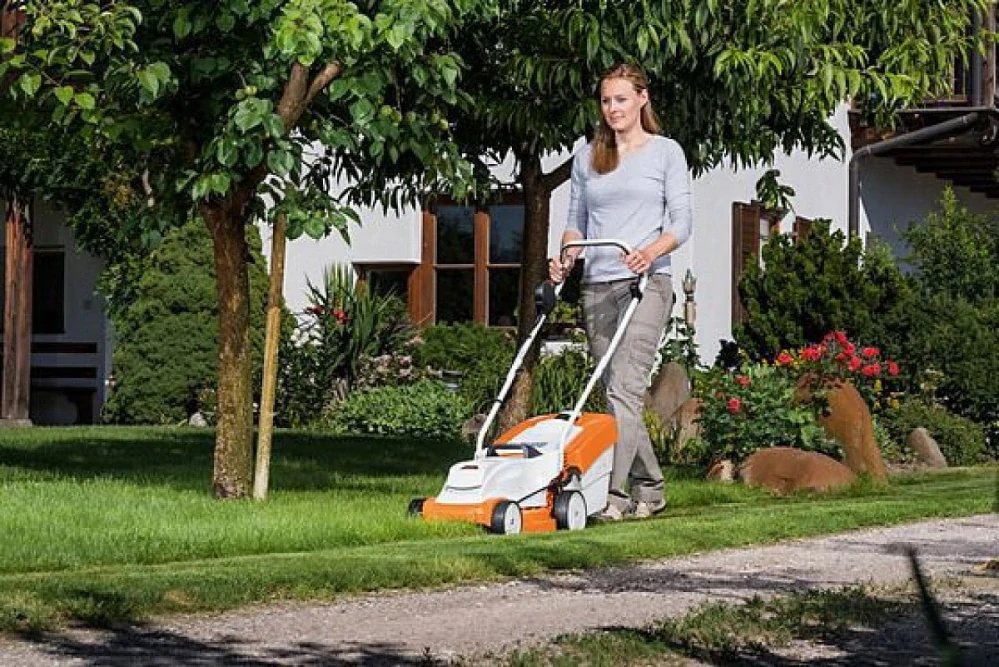 STIHL RMA 235, set 2xAK20 + 1xAL101