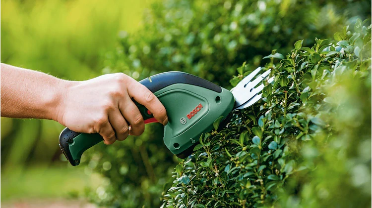 Nožnice na kríky a trávu BOSCH EasyShear