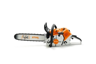 Model motorovej píly STIHL – hračka